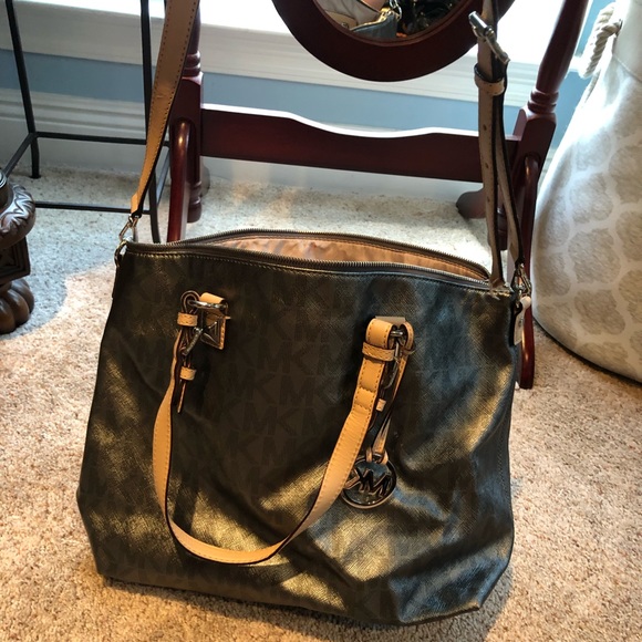 Michael Kors tote